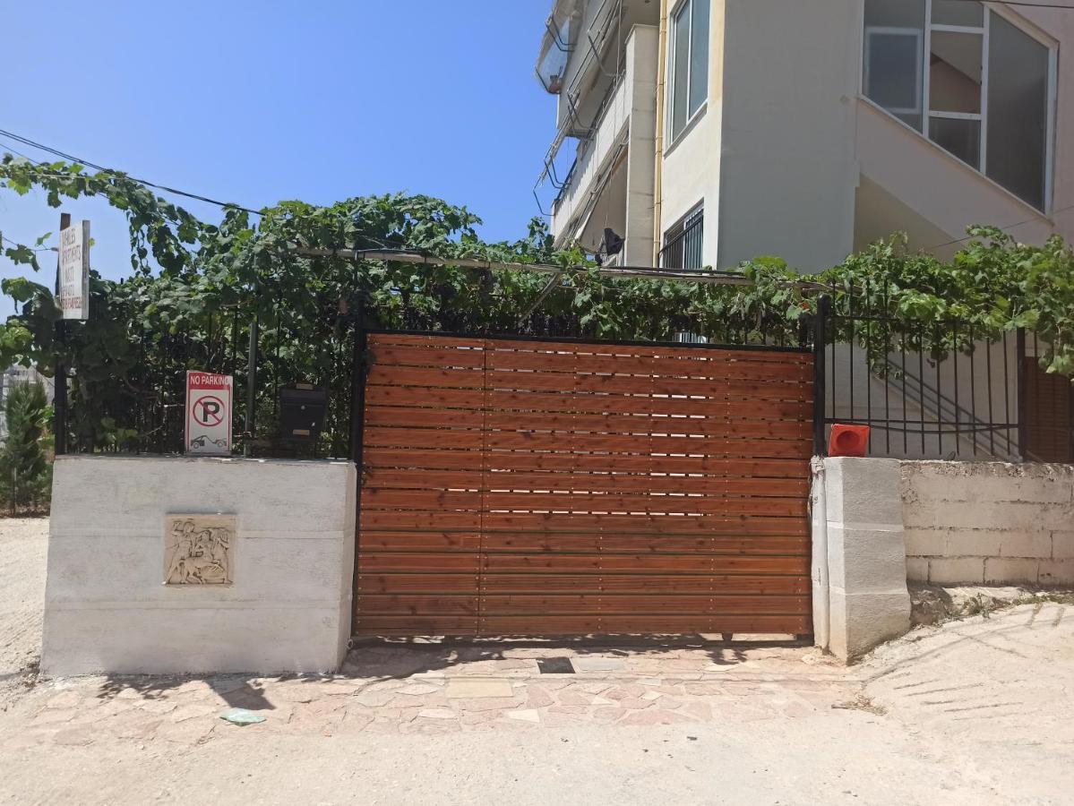 Achilles Apartments Sarandë Exterior foto