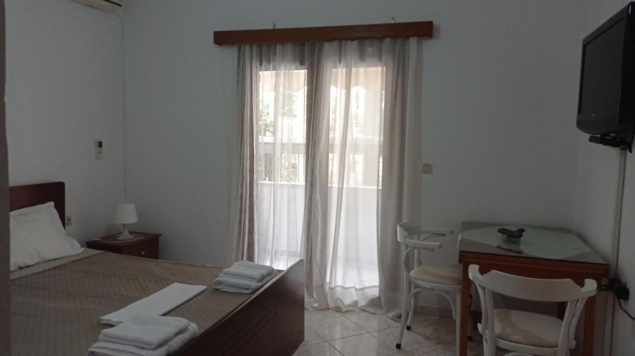 Achilles Apartments Sarandë Exterior foto