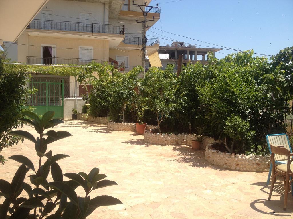 Achilles Apartments Sarandë Exterior foto