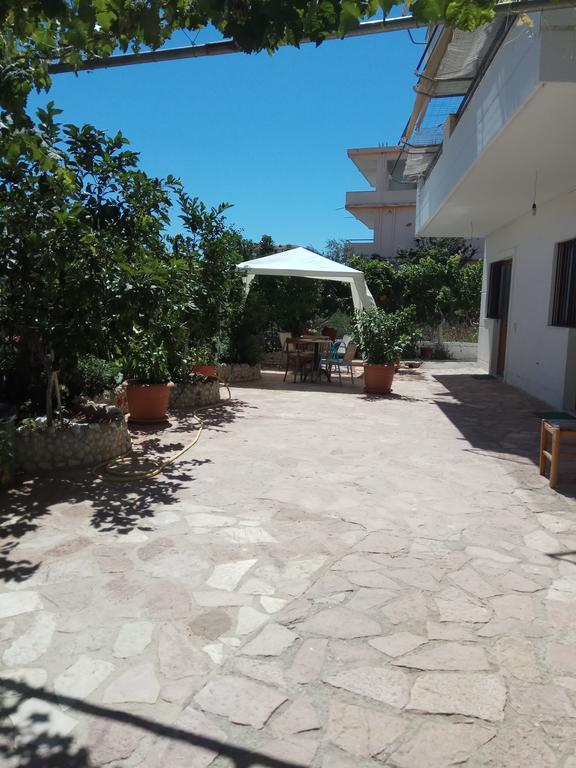 Achilles Apartments Sarandë Exterior foto