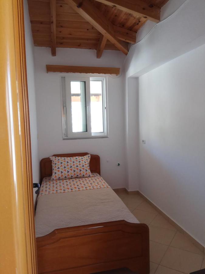 Achilles Apartments Sarandë Exterior foto